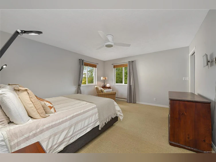 882 Canterbury Road, Saanich, BC, V8X 3E6 - 20