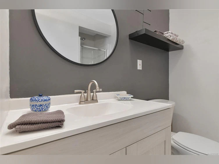882 Canterbury Road, Saanich, BC, V8X 3E6 - 39