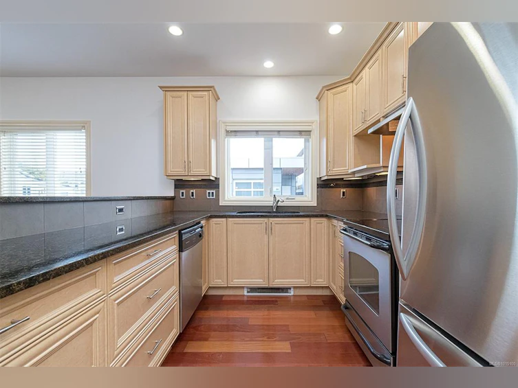 4-9625 Fifth Street, Sidney, BC, V8L 2W7 - 15