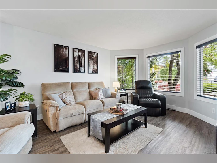 780 Humphrey Road, Parksville, BC, V9P 1C8 - 2