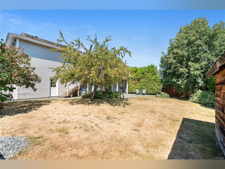 10347 Bowerbank Road, Sidney, BC, V8L 3L6 - 51
