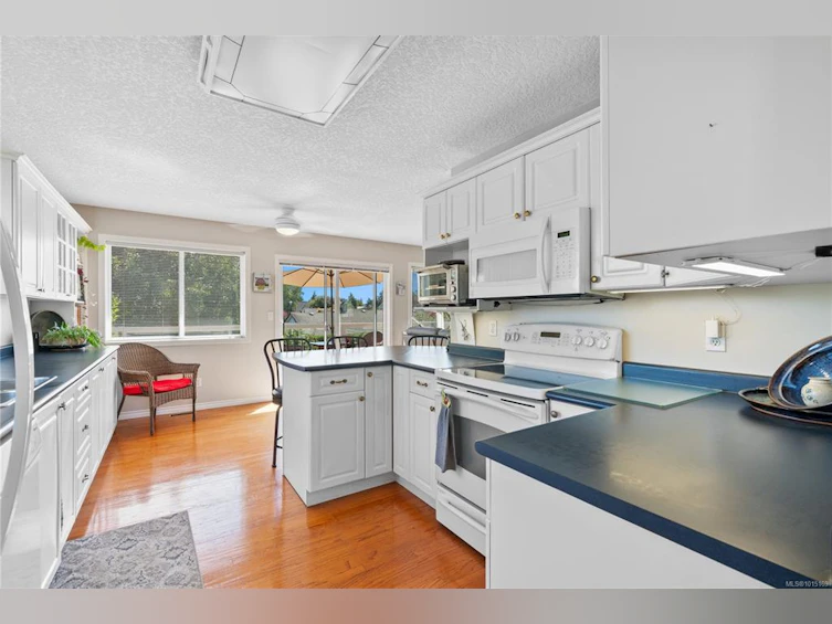 10347 Bowerbank Road, Sidney, BC, V8L 3L6 - 13