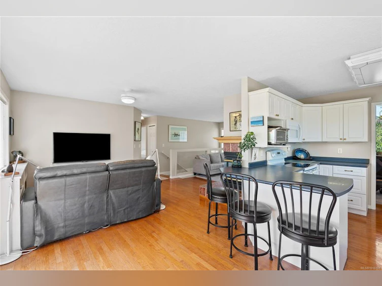 10347 Bowerbank Road, Sidney, BC, V8L 3L6 - 17