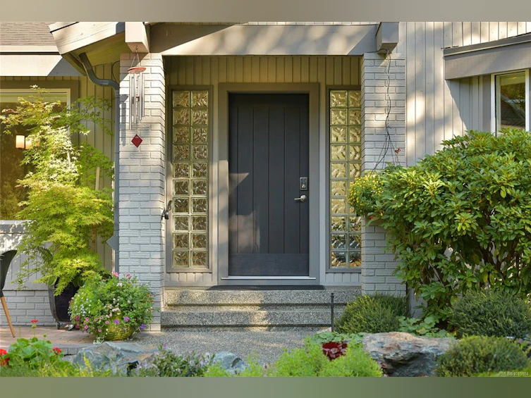4467 Autumnwood Lane, Saanich, BC, V8X 4V8 - 85
