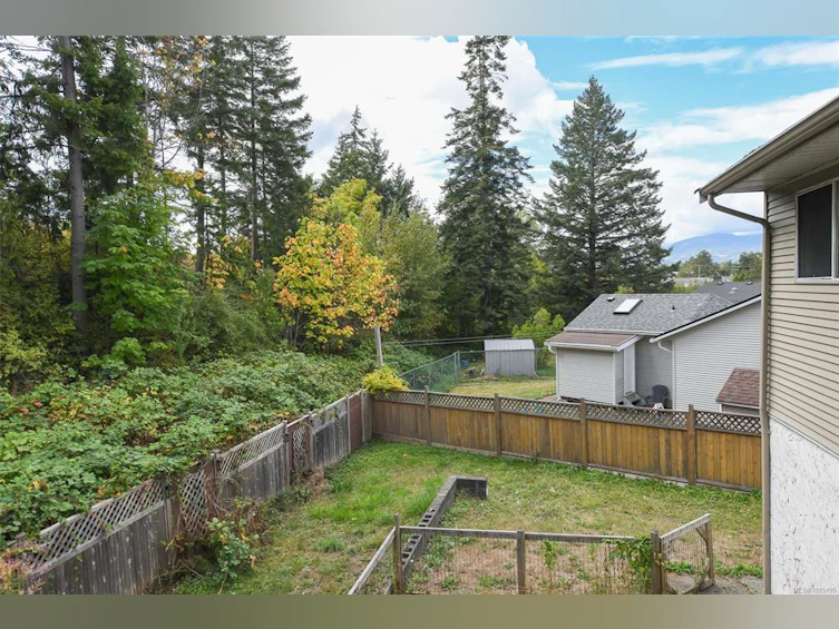 1571 Valley Crescent, Courtenay, BC, V9N 3W2 - 3