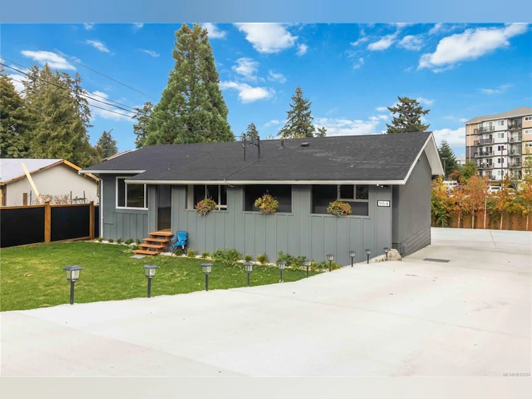 964 Loch Glen Place, Langford, BC, V9B 4Z5