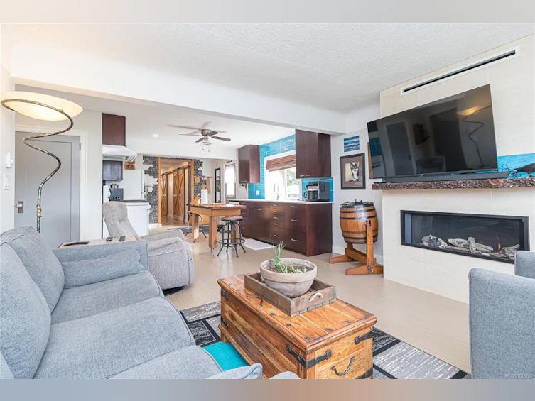 108 Crease Avenue, Saanich, BC, V8Z 1S7 - 8