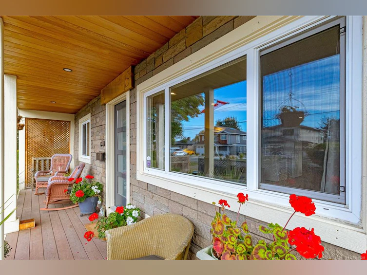 108 Crease Avenue, Saanich, BC, V8Z 1S7 - 5