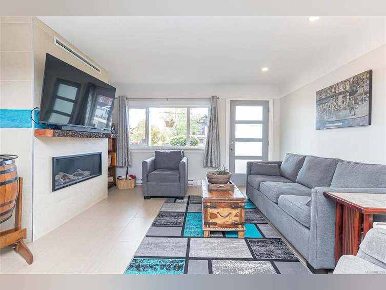 108 Crease Avenue, Saanich, BC, V8Z 1S7 - 10