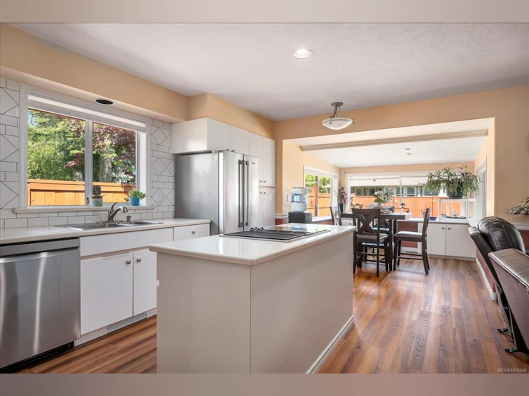 3743 Meares Drive, Port Alberni, BC, V9Y 5H6 - 5