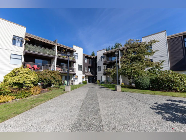 208-585 Dogwood Street, Campbell River, BC, V9W 6T6 - 2