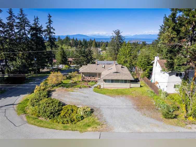 7496 Clark Crescent, Nanaimo, BC, V0R 2H0 - 2