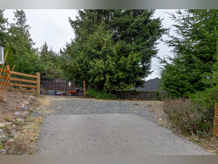 1759 Martini Way, Qualicum Beach, BC, V9K 2S3 - 13