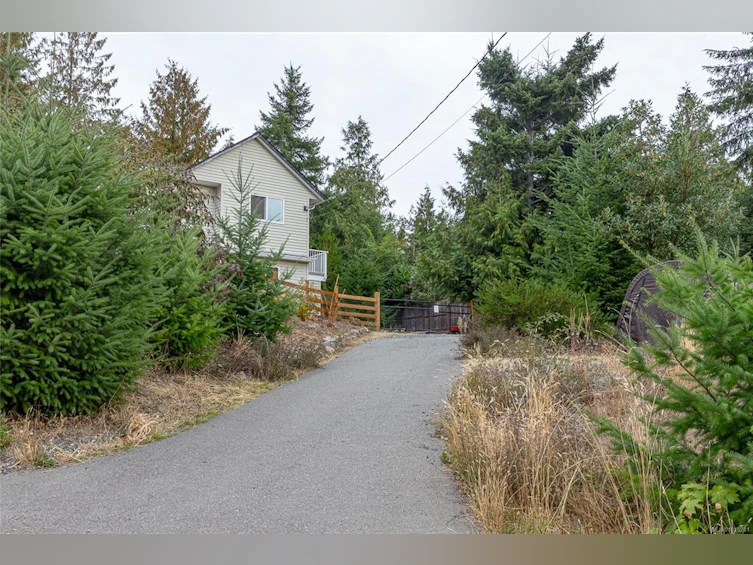 1759 Martini Way, Qualicum Beach, BC, V9K 2S3 - 11