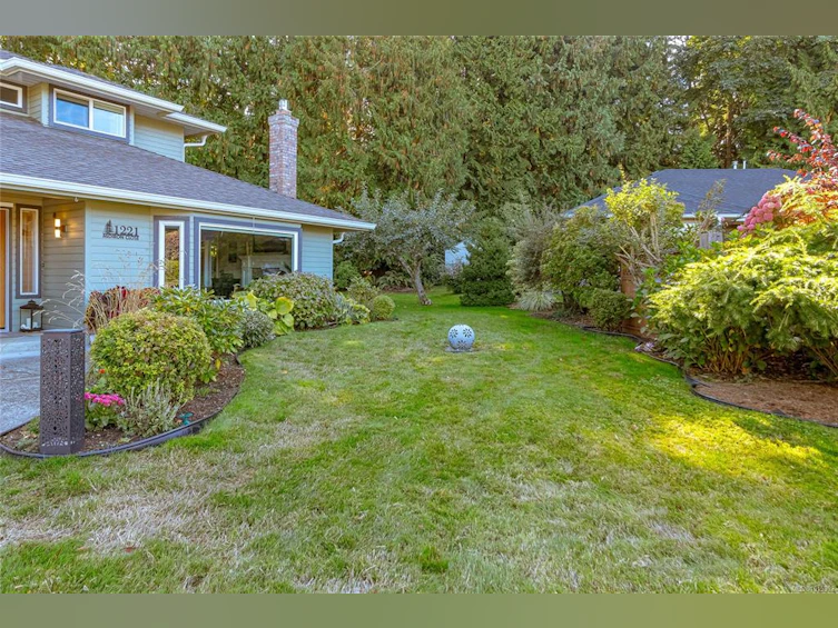 1221 Midiron Close, Qualicum Beach, BC, V9K 1C6 - 15