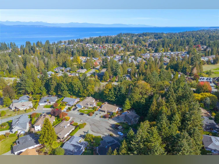 1221 Midiron Close, Qualicum Beach, BC, V9K 1C6 - 72