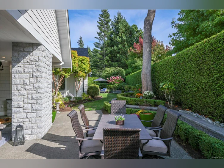 992 Bluffs Drive, Qualicum Beach, BC, V9K 0A2 - 38