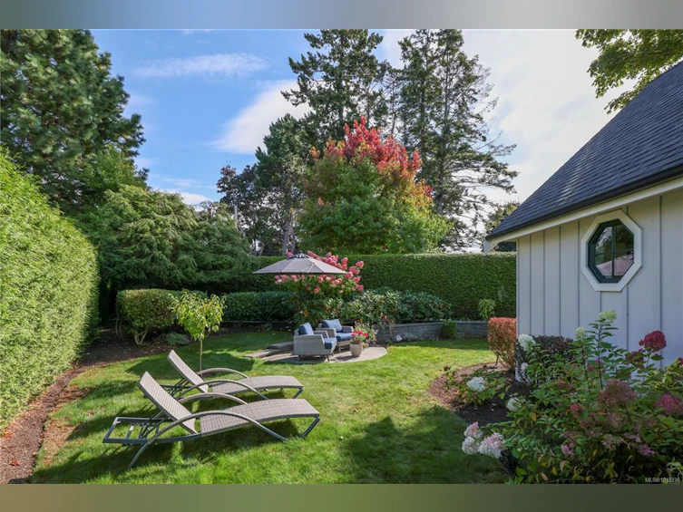 992 Bluffs Drive, Qualicum Beach, BC, V9K 0A2 - 41