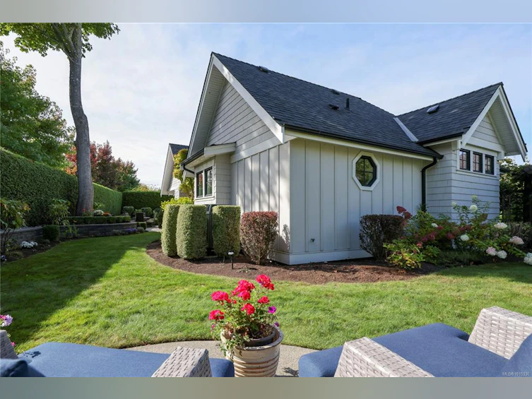 992 Bluffs Drive, Qualicum Beach, BC, V9K 0A2 - 42