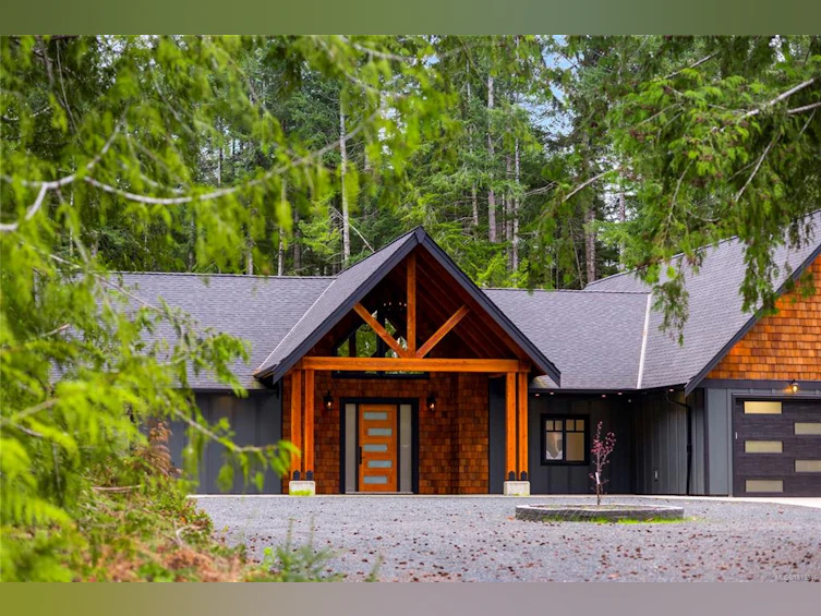 1940 Timberlake Place, Qualicum Beach, BC, V9K 2R6