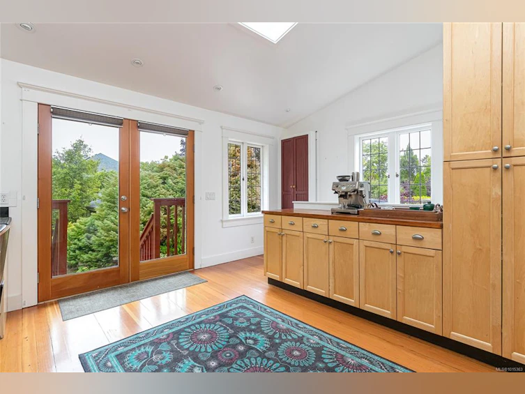 625 Harbinger Avenue, Victoria, BC, V8V 4H9 - 7