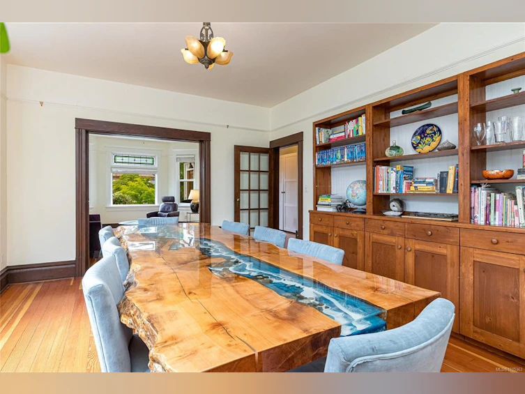 625 Harbinger Avenue, Victoria, BC, V8V 4H9 - 16