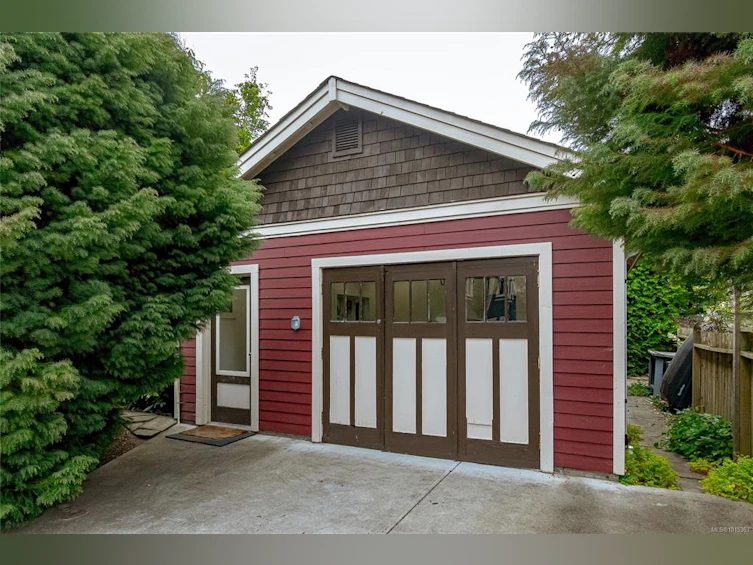 625 Harbinger Avenue, Victoria, BC, V8V 4H9 - 48