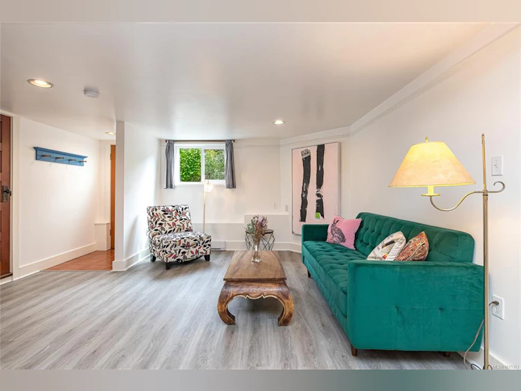 625 Harbinger Avenue, Victoria, BC, V8V 4H9 - 43