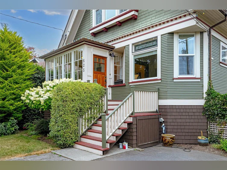 625 Harbinger Avenue, Victoria, BC, V8V 4H9 - 63