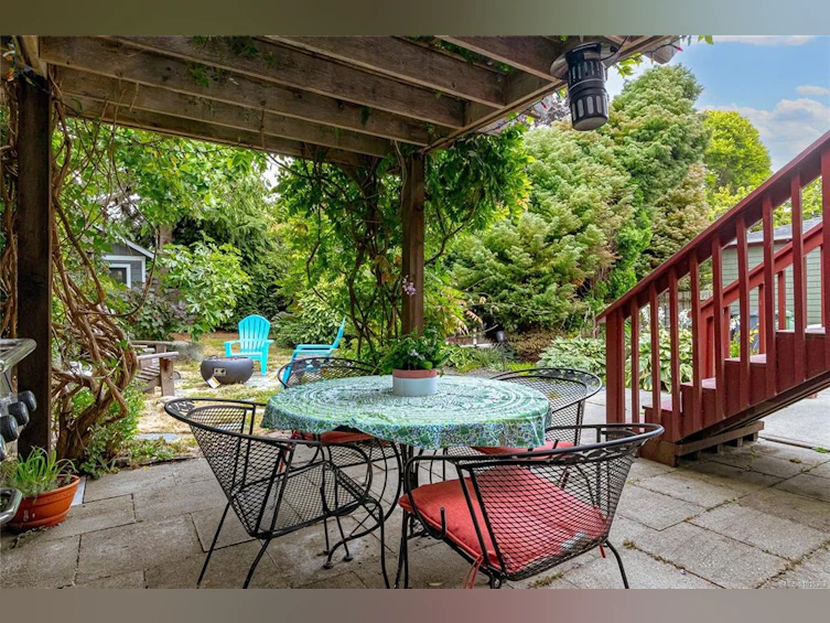 625 Harbinger Avenue, Victoria, BC, V8V 4H9 - 52