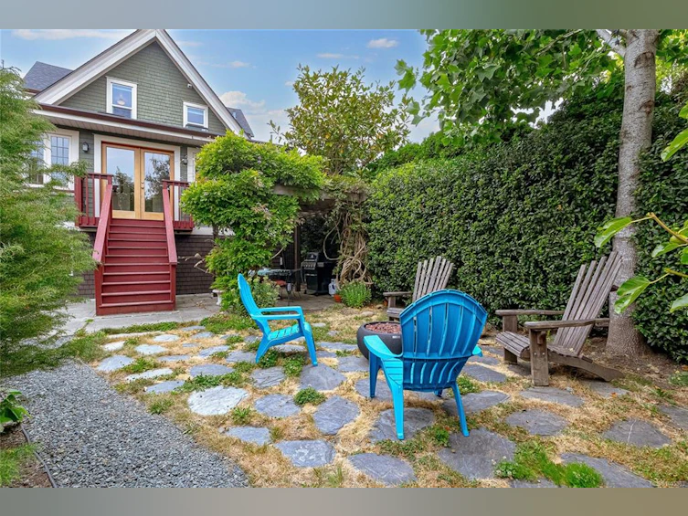 625 Harbinger Avenue, Victoria, BC, V8V 4H9 - 58