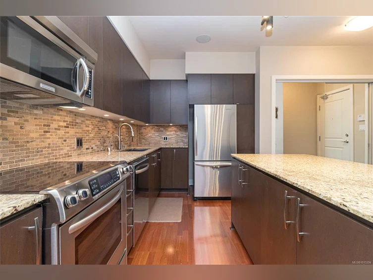 302-1395 Bear Mountain Pkwy, Langford, BC, V9B 0E1 - 17