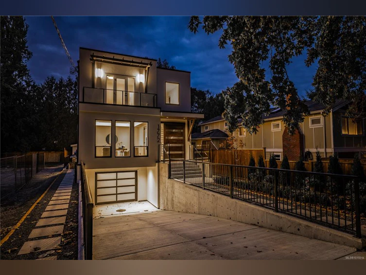 1772 Chandler Avenue, Victoria, BC, V8S 1N6 - 4