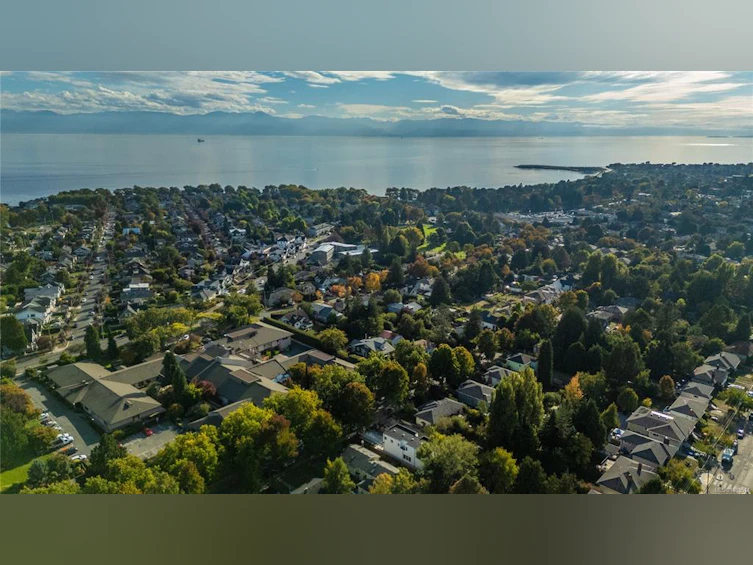 1772 Chandler Avenue, Victoria, BC, V8S 1N6 - 42