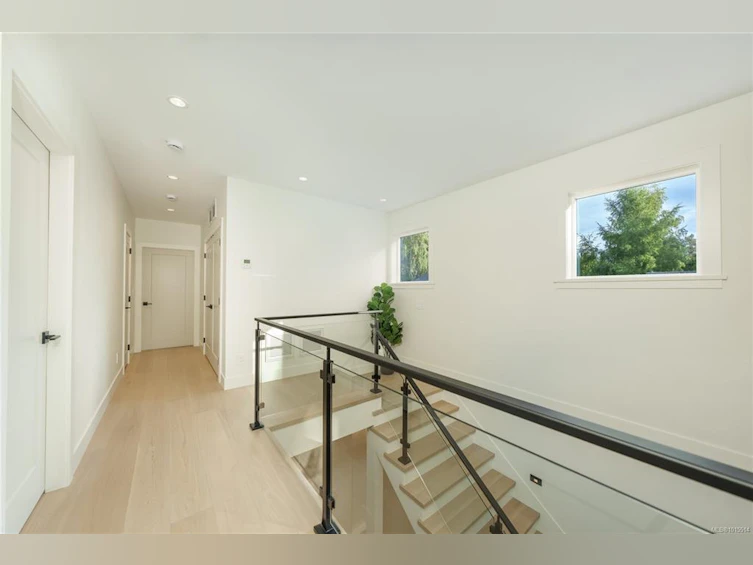1772 Chandler Avenue, Victoria, BC, V8S 1N6 - 28