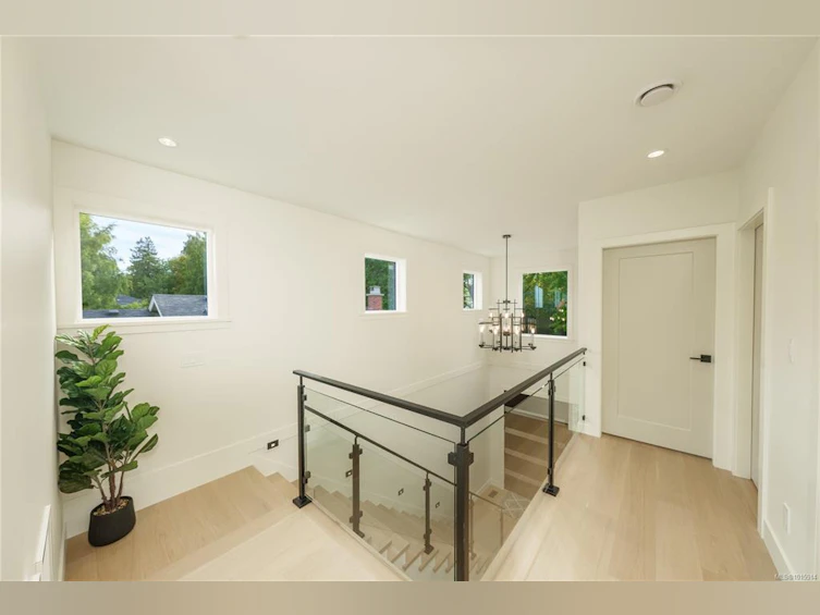 1772 Chandler Avenue, Victoria, BC, V8S 1N6 - 29