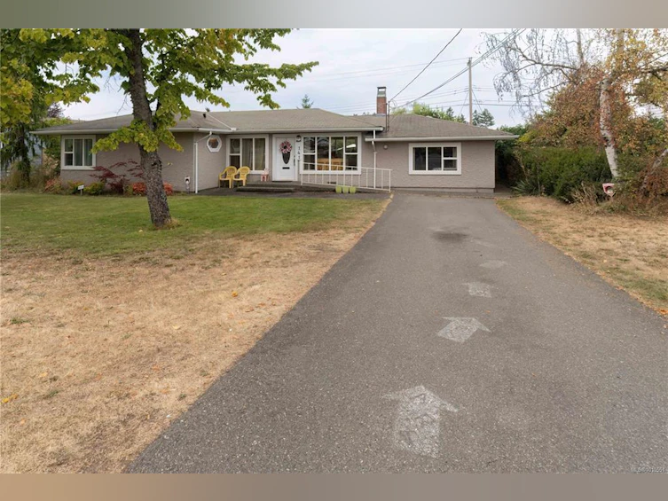 141 E Jensen Avenue, Parksville, BC, V9P 2H6 - 4