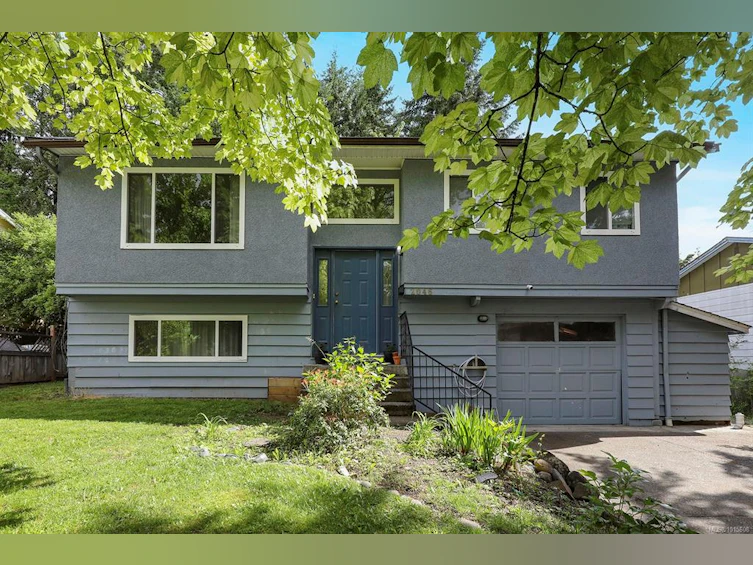 2046 Tull Avenue, Courtenay, BC, V9N 5P6 - 2