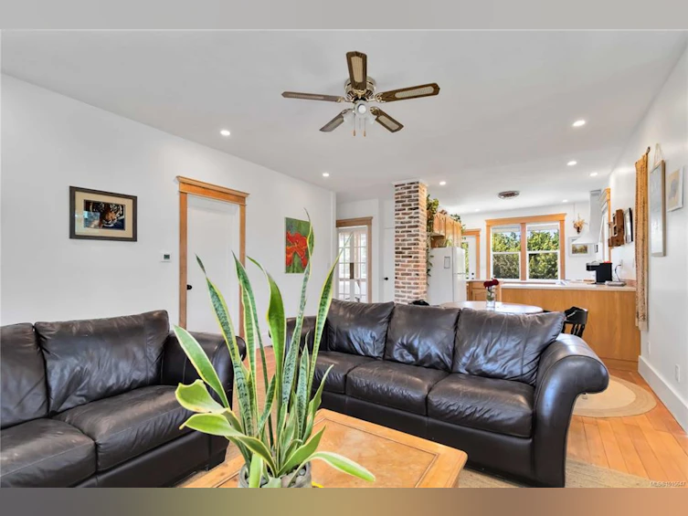 149 W Maddock Avenue, Saanich, BC, V9A 1G2 - 12