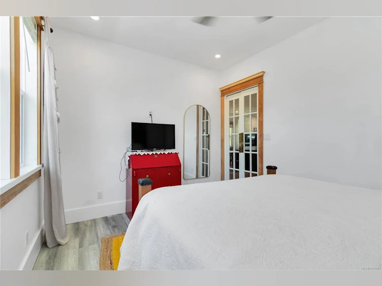 149 W Maddock Avenue, Saanich, BC, V9A 1G2 - 25