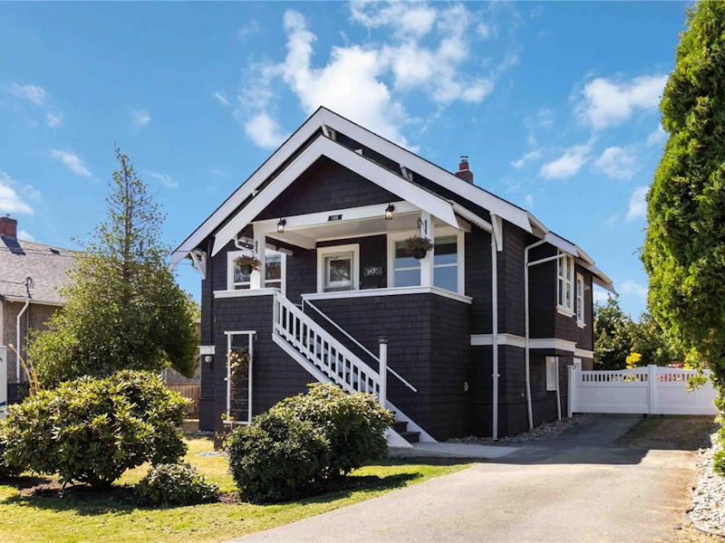 149 W Maddock Avenue, Saanich BC V9A 1G2