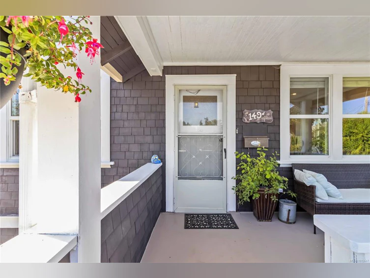 149 W Maddock Avenue, Saanich, BC, V9A 1G2 - 4