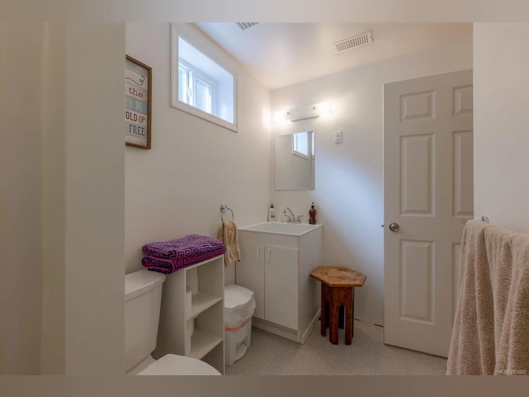 9050 Lord Road, Port Alberni, BC, V9Y 9C1 - 39