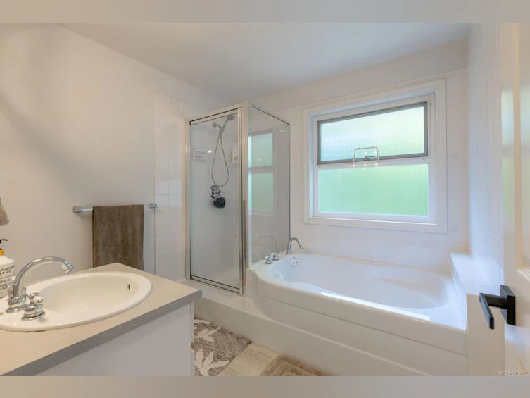 9050 Lord Road, Port Alberni, BC, V9Y 9C1 - 31