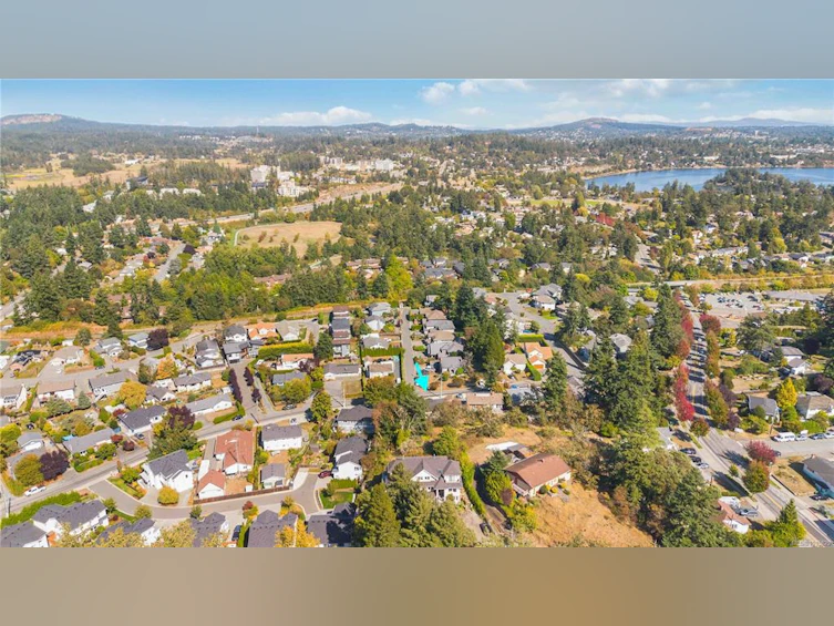 12 Jedburgh Road, View Royal, BC, V9B 1K8 - 40