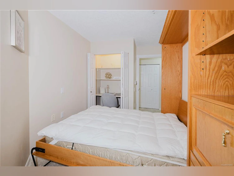 305-1521 Church Avenue, Saanich, BC, V8P 5T7 - 18