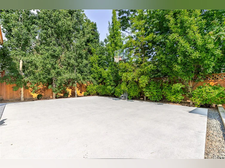 370 Cordan Street, Nanaimo, BC, V9R 0H9 - 24