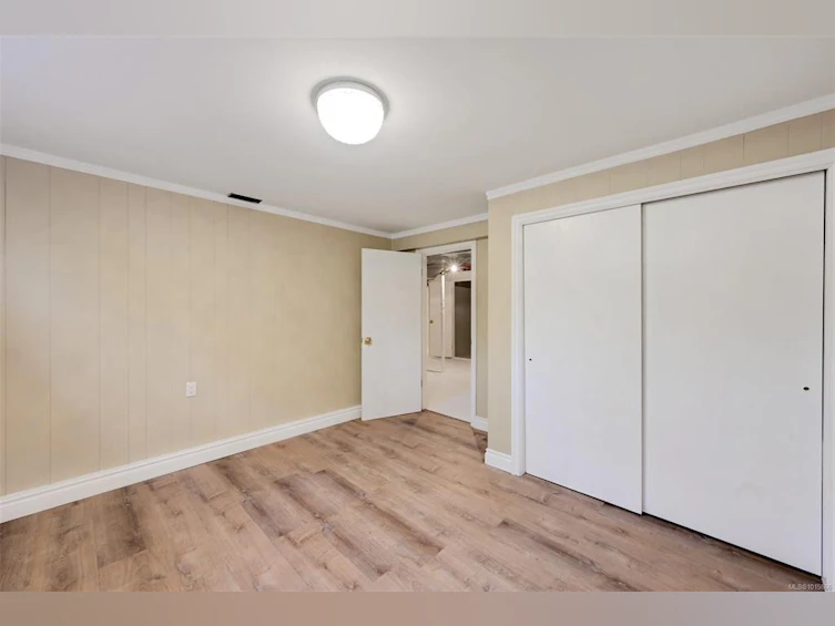 3160 Midland Road, Oak Bay, BC, V8R 6E9 - 35