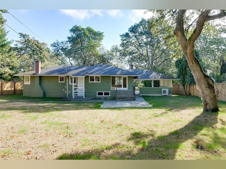 3160 Midland Road, Oak Bay, BC, V8R 6E9 - 45