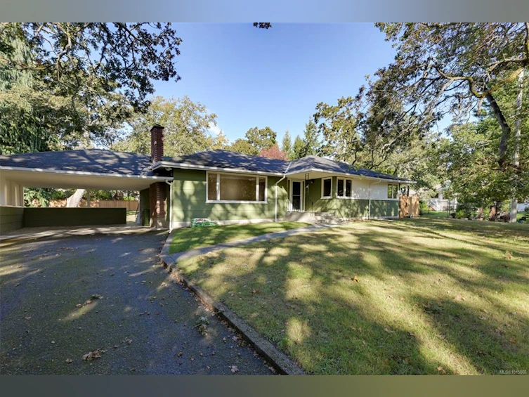 3160 Midland Road, Oak Bay, BC, V8R 6E9 - 2
